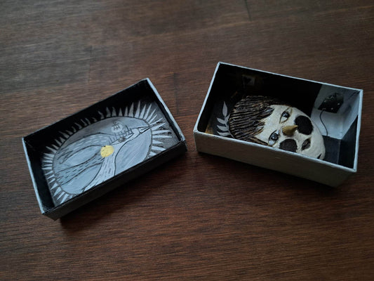 Ceramic Brooch / Not Alone ひとりではない