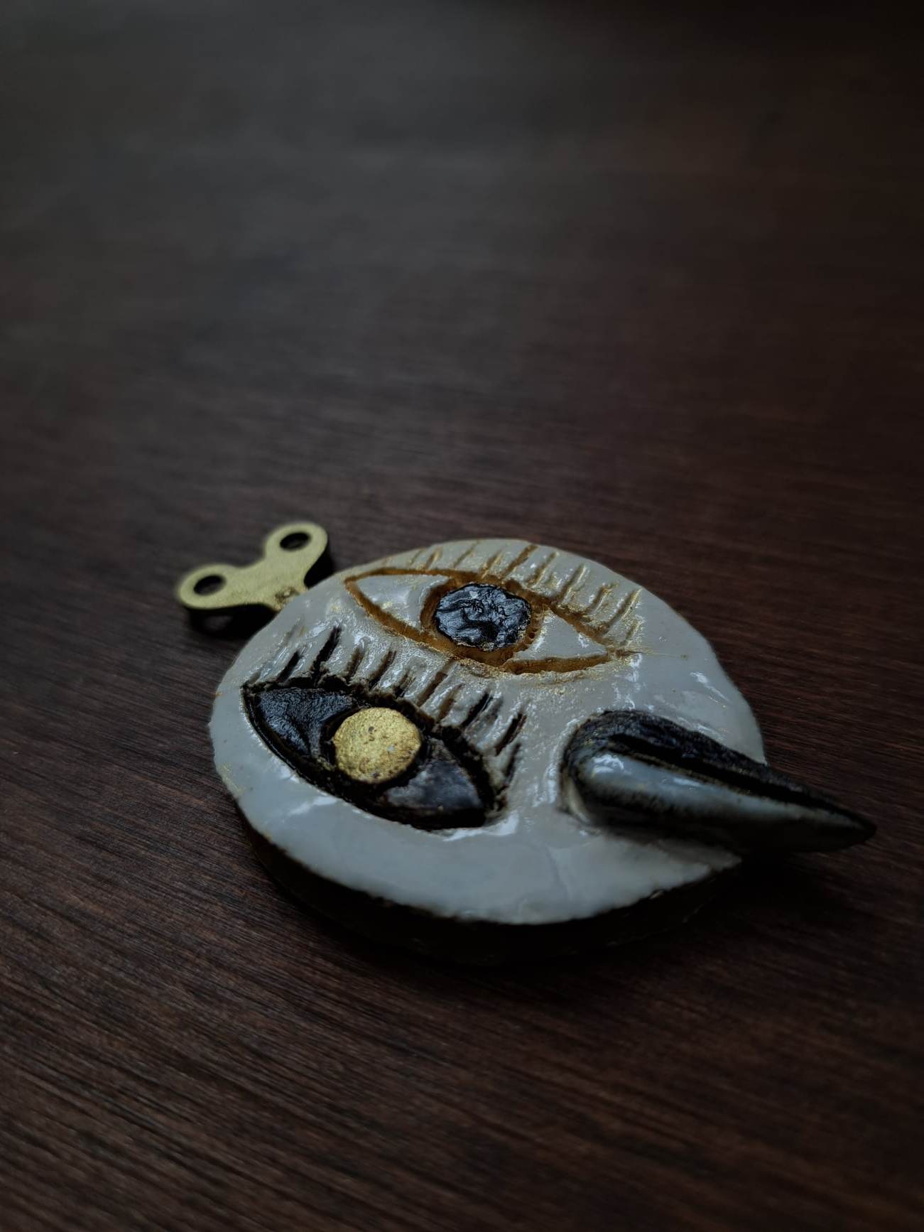 Ceramic Brooch / Turn The Key and Fly 鍵を回して飛んでください