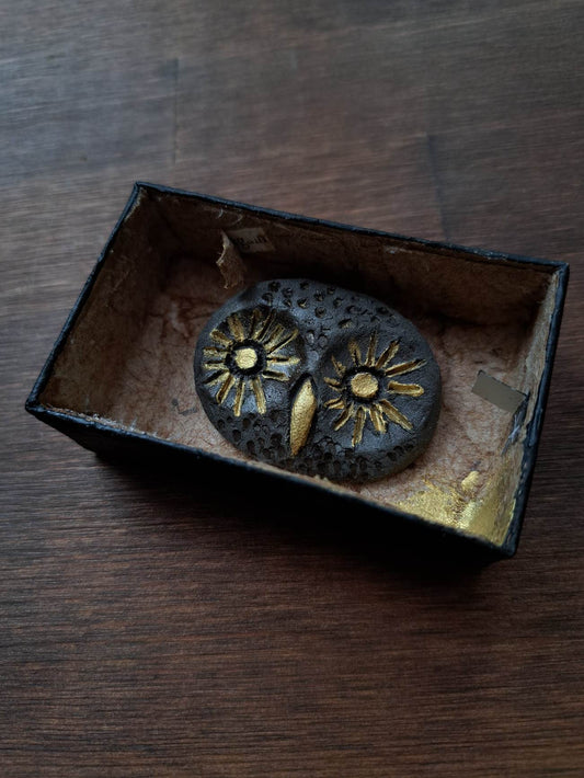 Ceramic Brooch / The Sun Appears In The Dark 闇の中に太陽が現われる