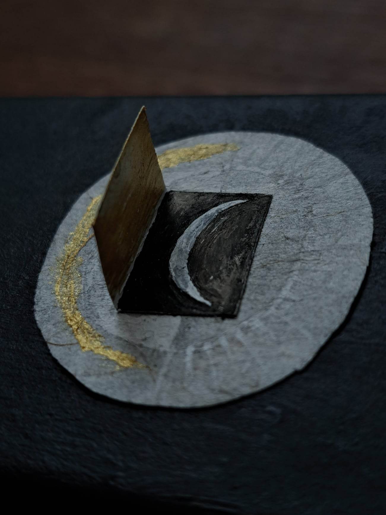 Ceramic Brooch / The Sun Appears In The Dark 闇の中に太陽が現われる