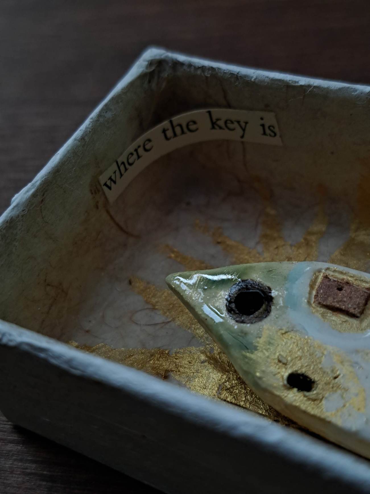 Ceramic Brooch / Locked In Your World 自分の世界に閉じ籠って