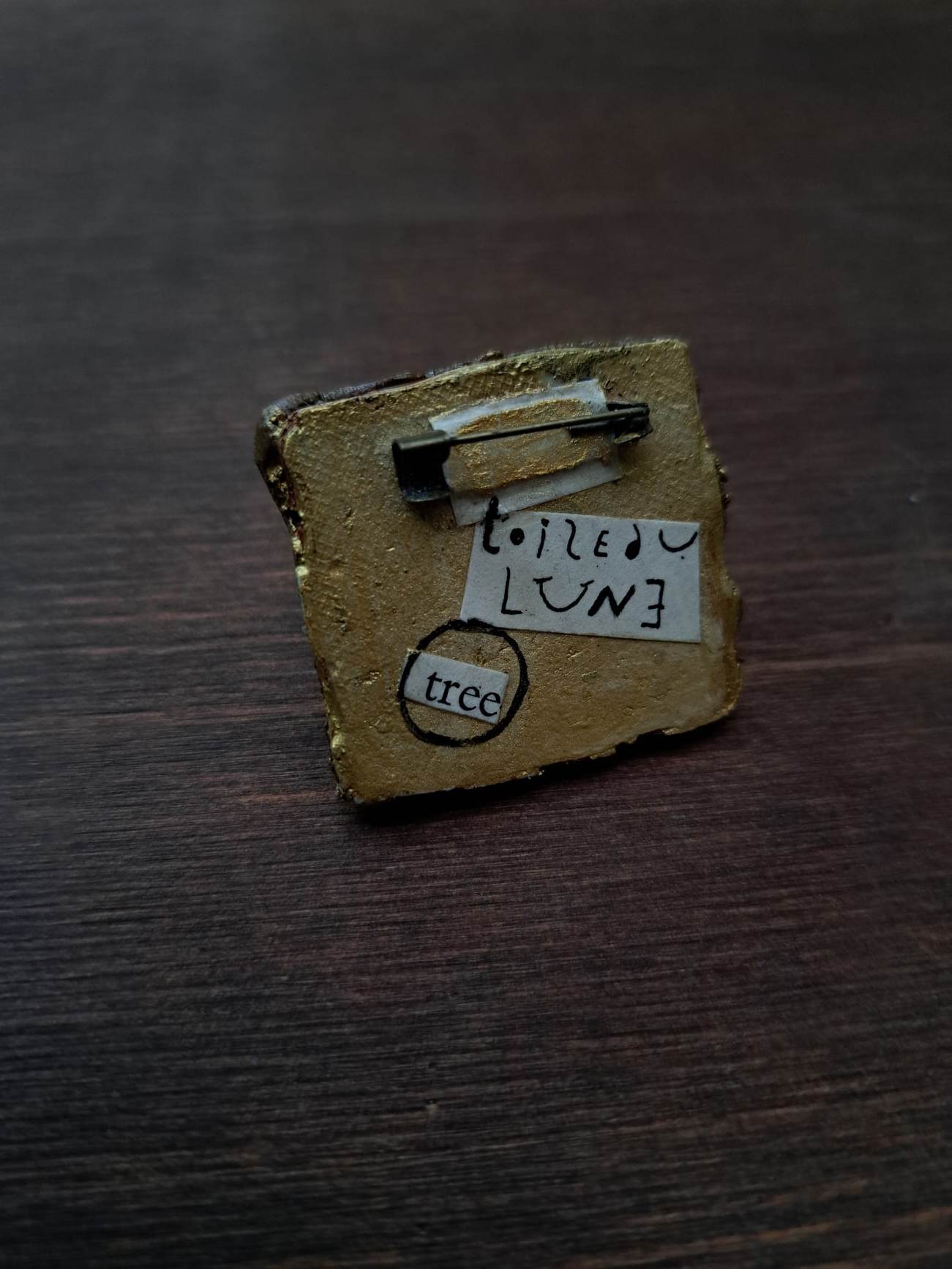 Ceramic Brooch / Come Inside The Living 生命の中へお入りください