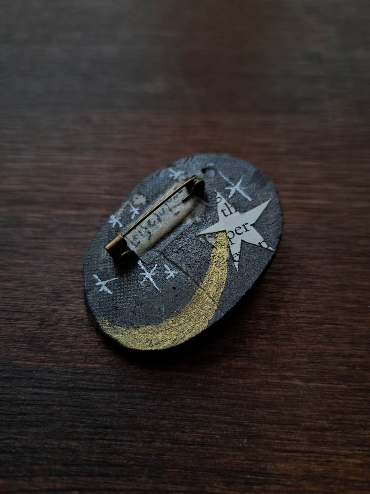 Ceramic Brooch / The Sun Appears In The Dark 闇の中に太陽が現われる