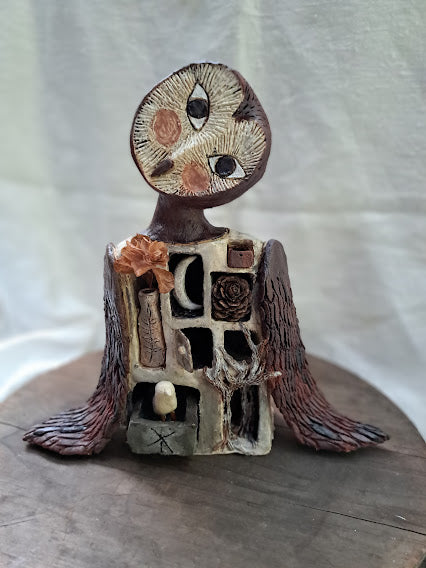 Ceramic Sculpture / White Bird Spirit Is Born In The Night 白い鳥の精霊は夜に生まれる