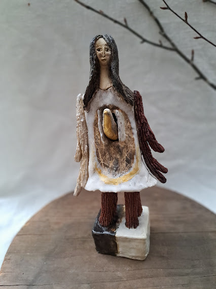 Ceramic Sculpture / Beautiful People_A Bird Lives Inside You ビューティフルピープル_あなたの中に鳥がいます