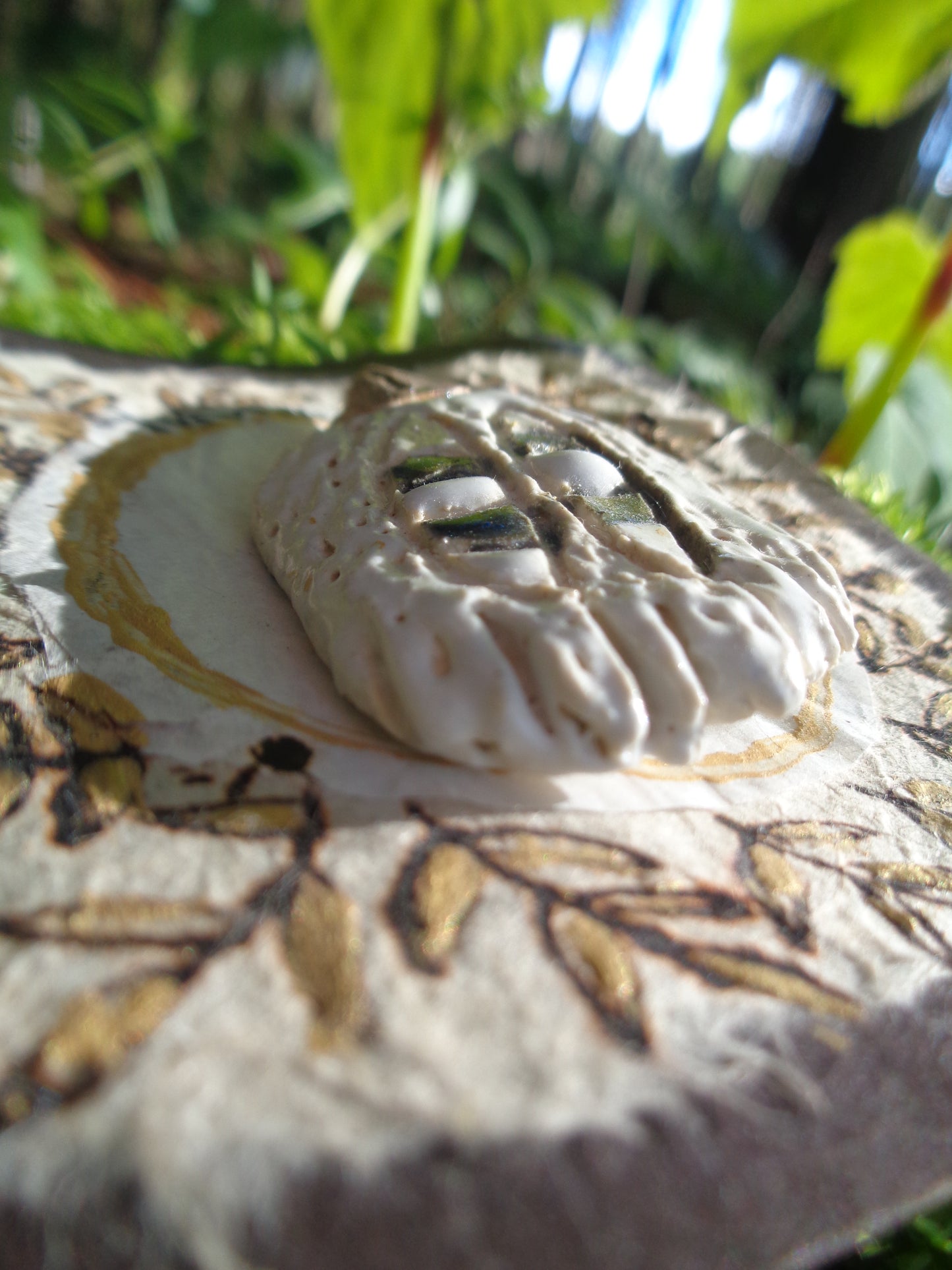 Ceramic Brooch / Come From Afar
