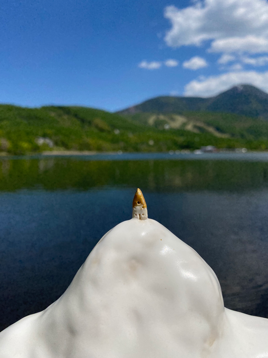 Ceramic Sculpture / Hiding in the Cloud 雲に隠れて