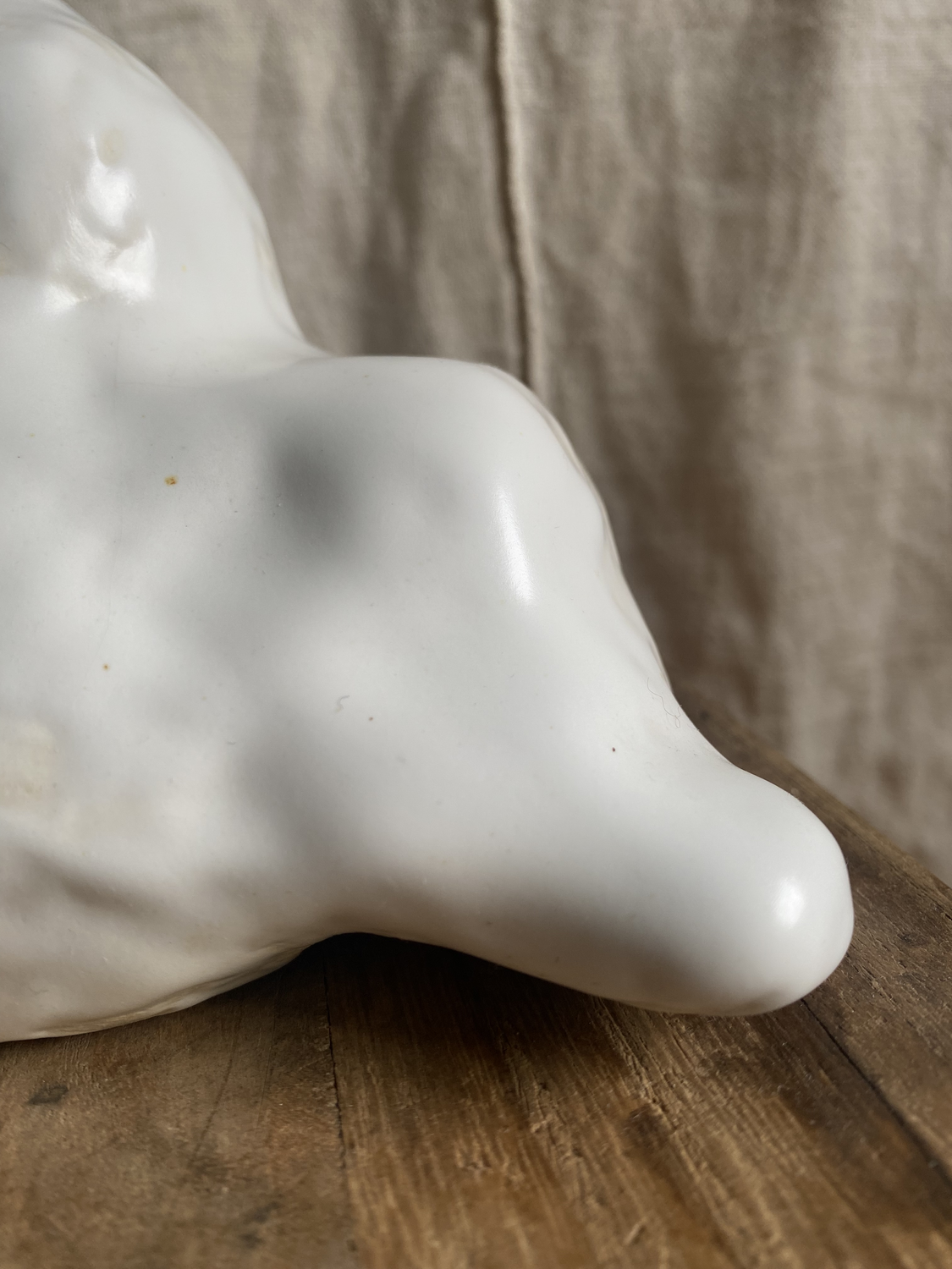 Ceramic Sculpture / Hiding in the Cloud 雲に隠れて