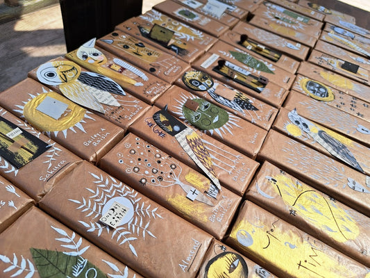 ③Earth Cafe Organic Raw Chocolate Bar Set with L'oiseau Lune Illustration Package | Earth Cafe オーガニック生チョコバーセット with ロワゾー・ルンイラストパッケージ (Japan Only/Not Available Overseas)